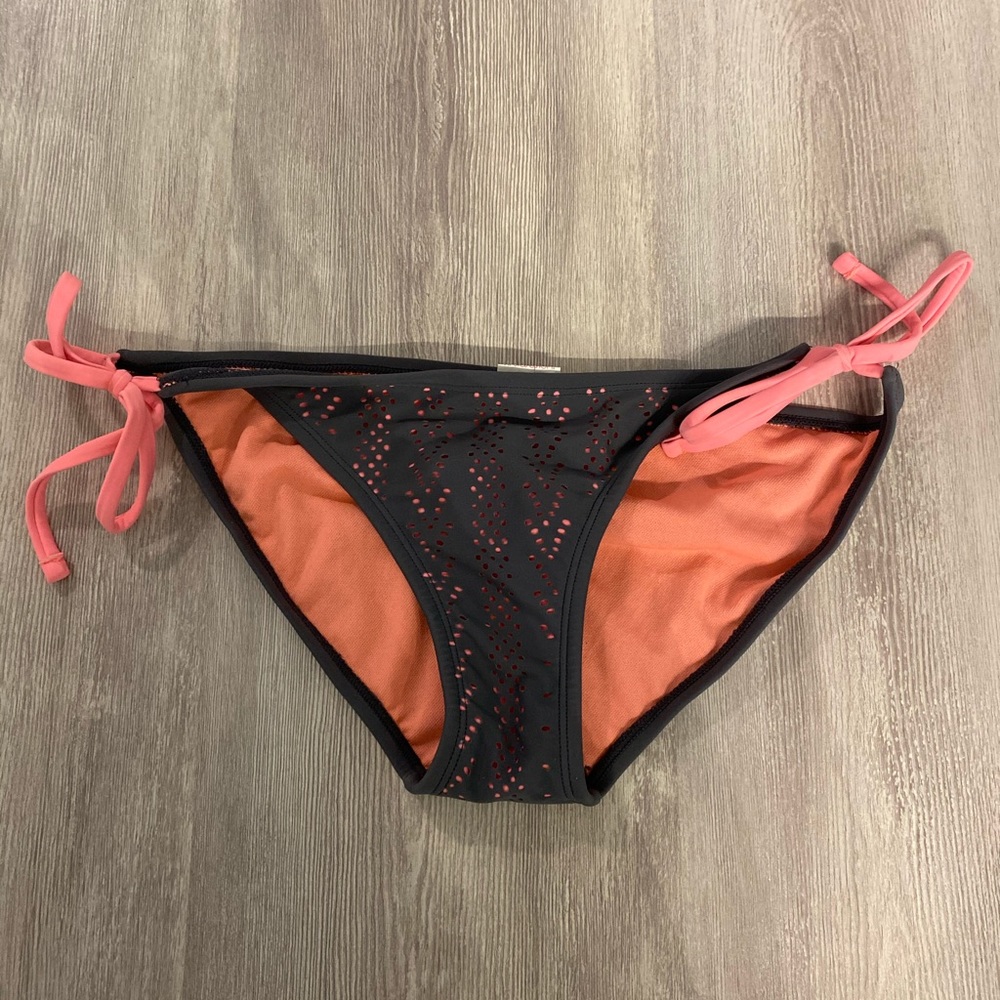 Xhilaration small bikini bottoms
